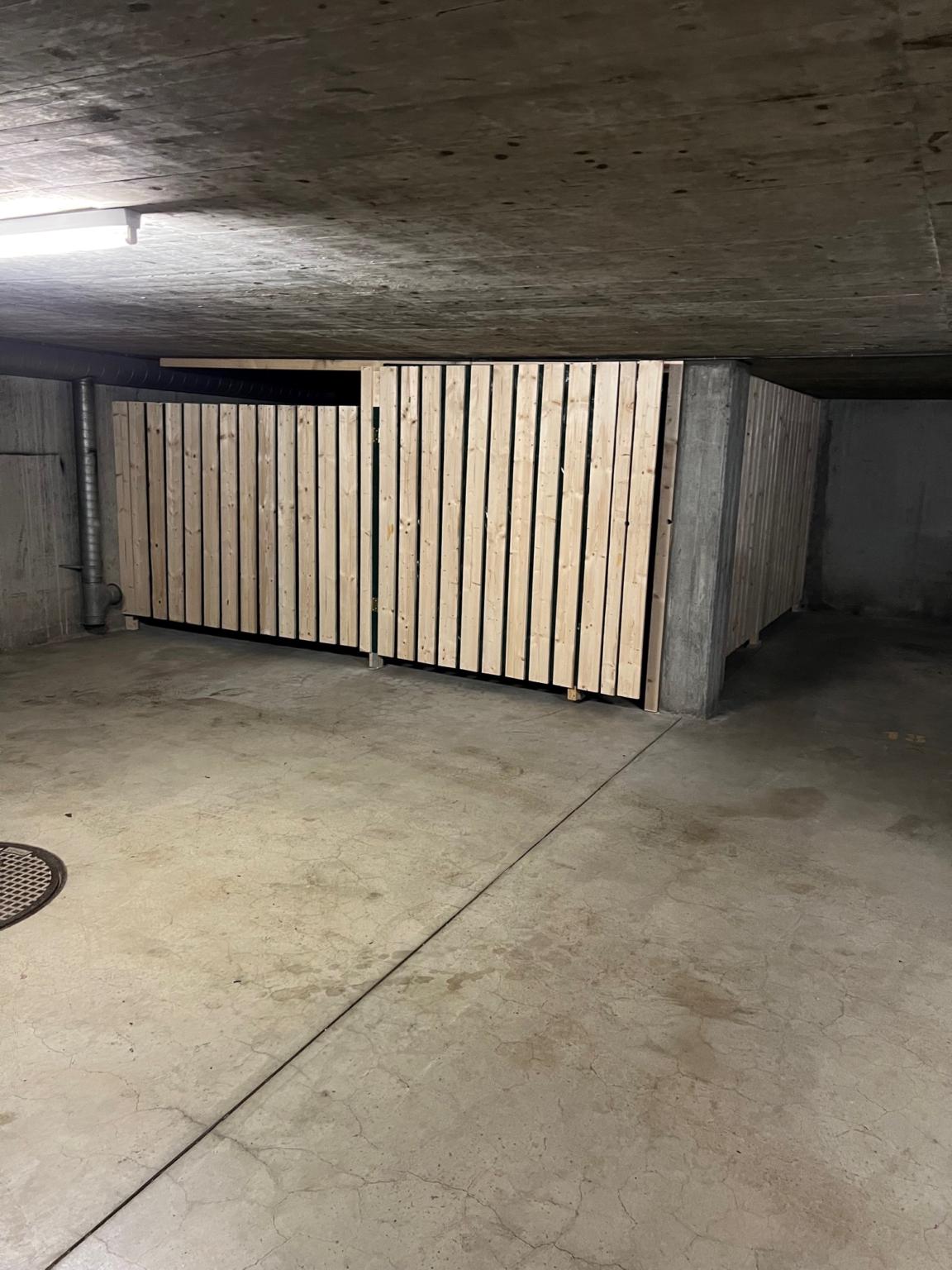 Place de parc fermée dans un garage souterrain