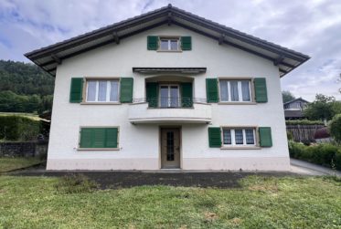 Spacieuse maison familiale avec véranda et garage