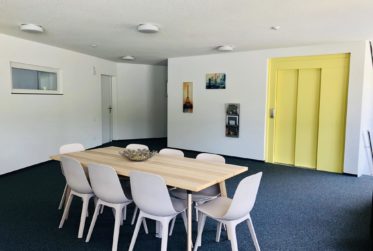 Geschützte 2.5-Zimmer-Wohnung im 1. Stock mit freier Aussicht