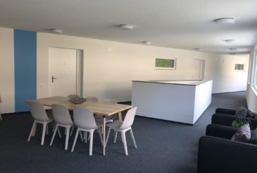 Geschützte 2.5-Zimmer-Wohnung im 1. Stock mit freier Aussicht