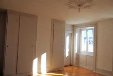 À louer à La Chaux-de-Fonds – Grand 3.5 pièces lumineux avec balcon
