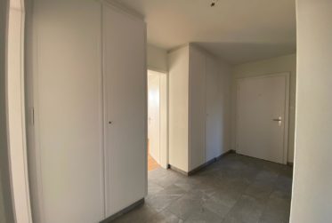 À louer : Appartement 4 de pièces entièrement rénové à Orpond