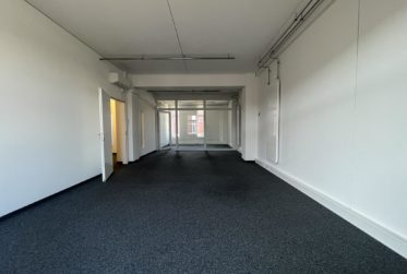 À louer – Spacieux local commercial moderne de 270 m²