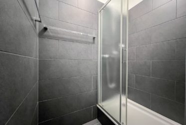 À louer – Spacieux local commercial moderne de 270 m²