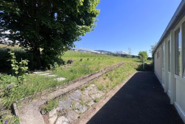 Doppeleinfamilienhaus oberhalb von Neuenburg