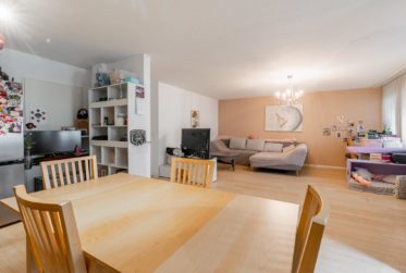 Geräumige 4.5-Zimmer-Wohnung mit Balkon im Stadtzentrum