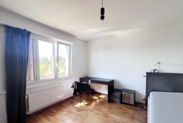 Doppeleinfamilienhaus oberhalb von Neuenburg