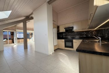 Grand appartement 4 pièces de 115 m² avec balcon – La Sagne