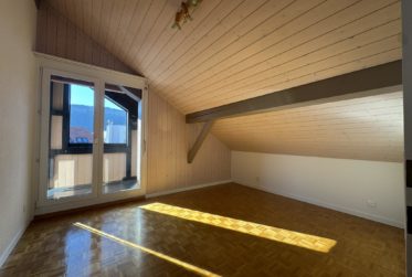 Grand appartement 4 pièces de 115 m² avec balcon – La Sagne