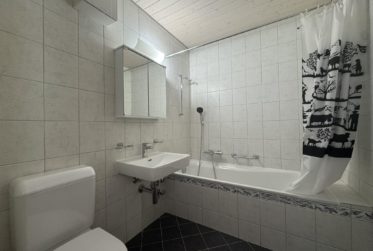 Grand appartement 4 pièces de 115 m² avec balcon – La Sagne