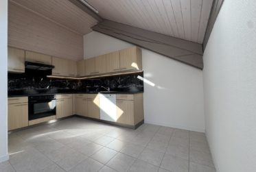 Grand appartement 4 pièces de 115 m² avec balcon – La Sagne