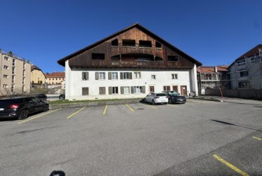 Grand appartement 4 pièces de 115 m² avec balcon – La Sagne