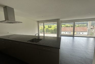 Schöne 5.5-Zimmer-Wohnung in Tavannes im EG