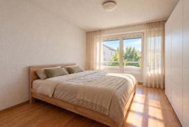 Grosszügige 5.5-Zimmer-Wohnung im obersten Stockwerk mit zwei Balkonen