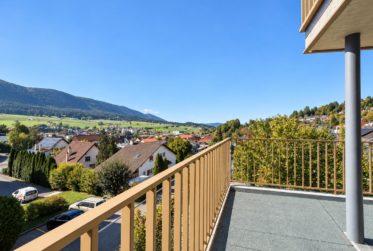 Grosszügige 5.5-Zimmer-Wohnung mit gedecktem Südwest-Balkon